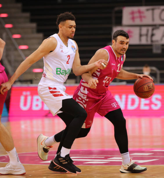 根据规则 根据规则