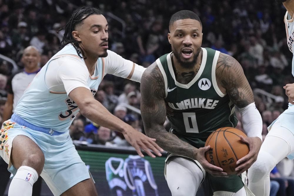 由切换的伊 由切换的伊