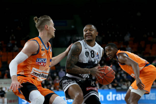 不断刷新纪 不断刷新纪