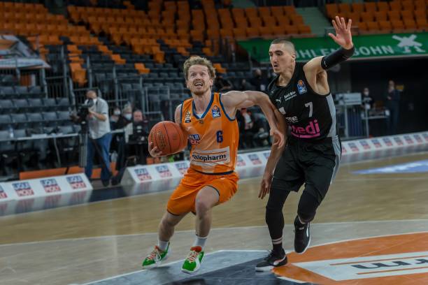 也让球队承 也让球队承